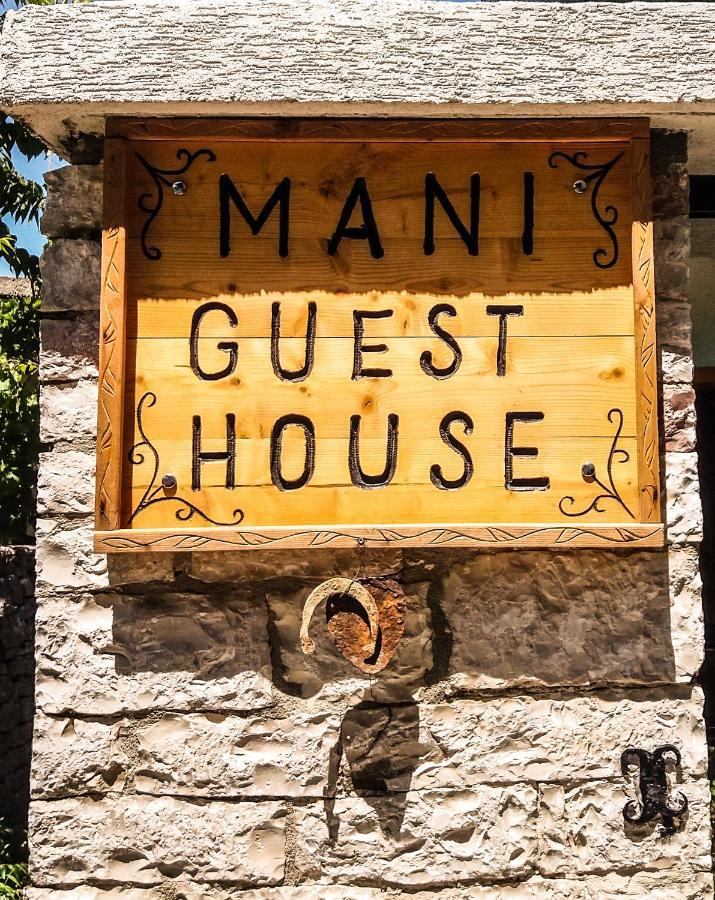 "Mani Guest House" Gjirokastër Buitenkant foto