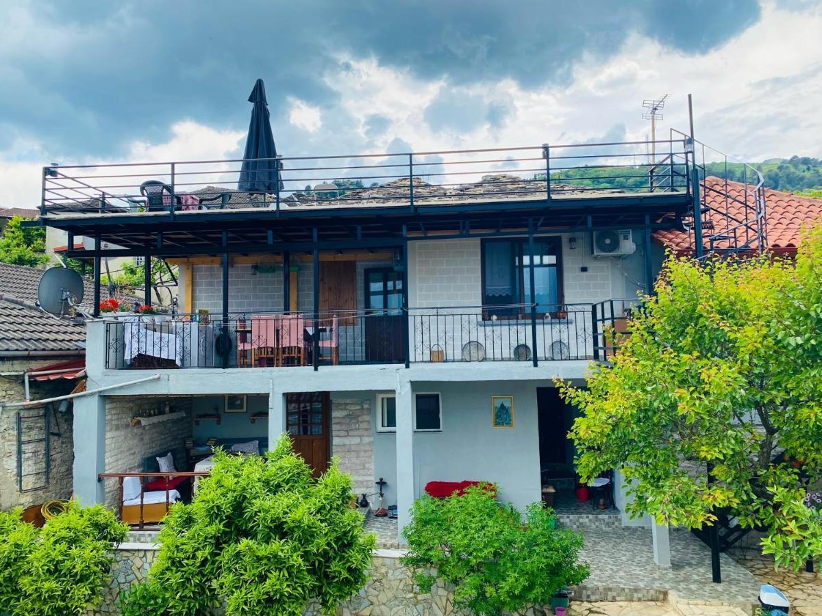 "Mani Guest House" Gjirokastër Buitenkant foto